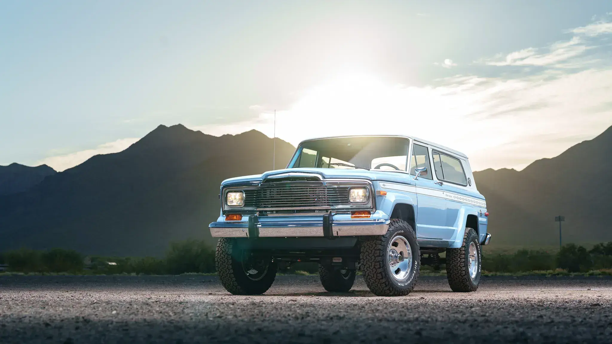 The 1979 Jeep Cherokee Chief was equipped with a 9-liter V10 and manual transmission