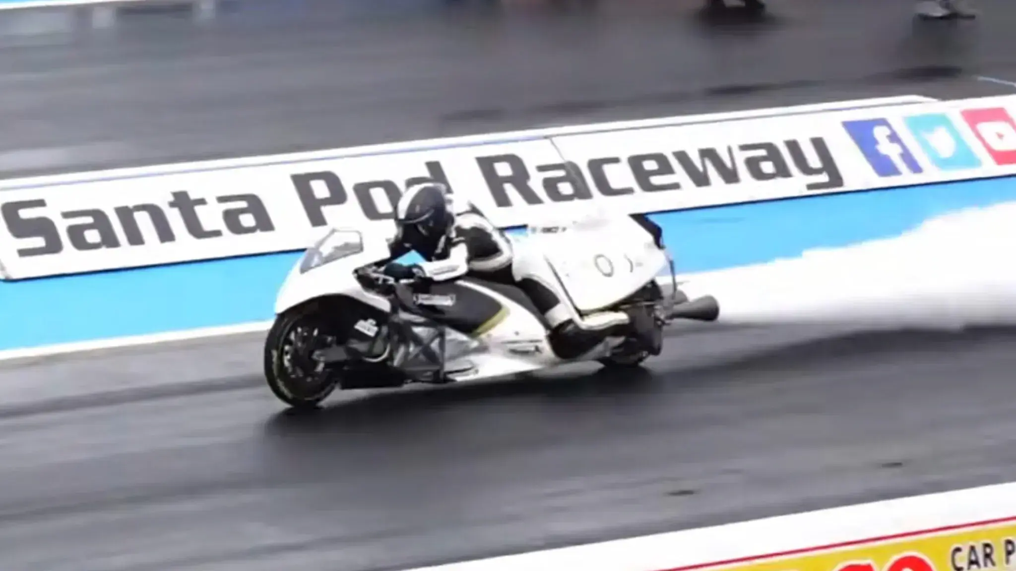 The fastest steam motorcycle covered 402 meters in 5.5 seconds