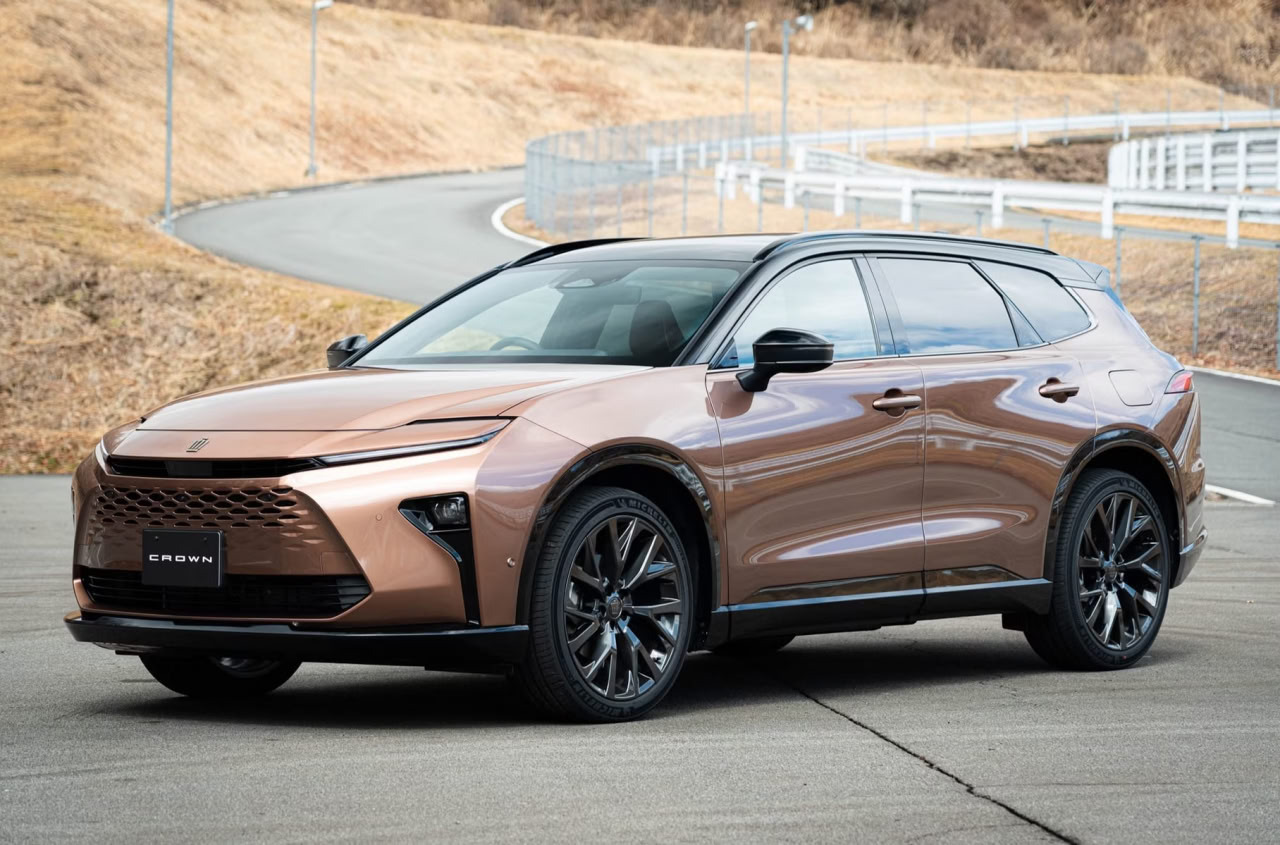 Toyota will update the entire Crown family by September 2027