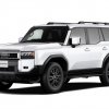Ukrainians are buying new Range Rover and Toyota Land Cruiser Prado SUVs