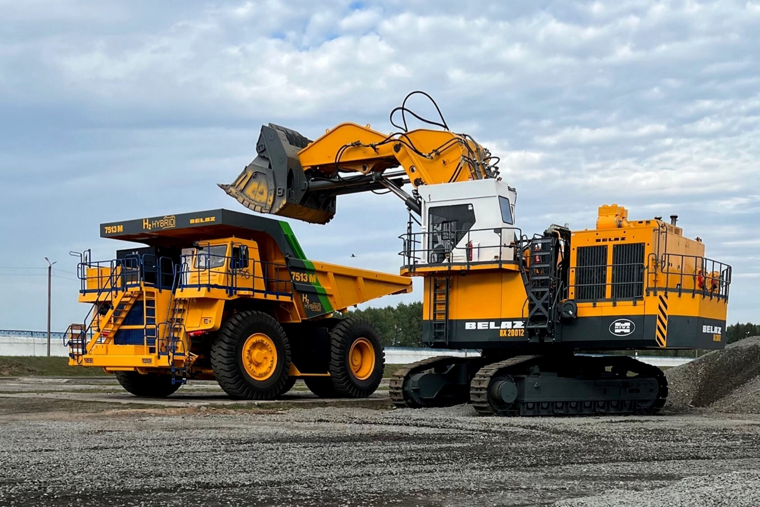 BelAZ revealed staff salaries: the deputy director receives 70 thousand rubles