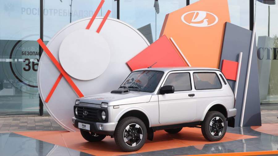 The new Lada Niva Legend with a 1.8 engine and galvanization will appear at dealers in the fall